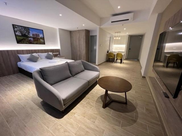 Amverton Cove Golf & Island Resort Banting  Exteriör bild