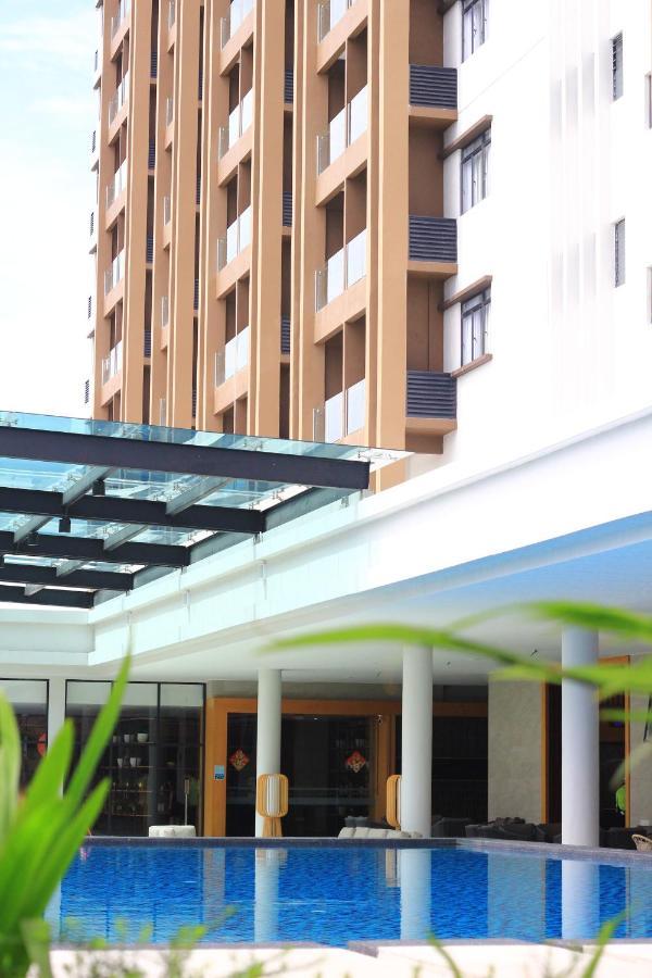 Amverton Cove Golf & Island Resort Banting  Exteriör bild